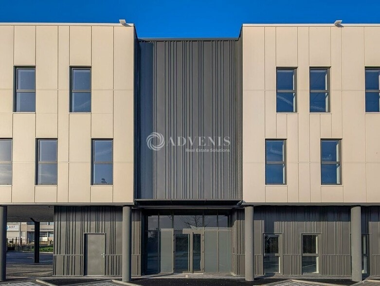 Bureau dans Quévert à vendre - Photo de l’immeuble – Image 3 sur 14