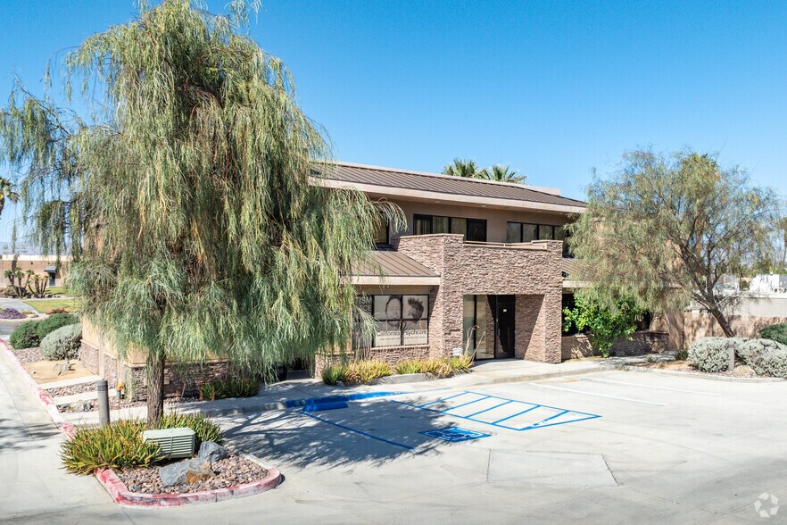 73321 Fred Waring Dr, Palm Desert, CA à louer - Photo de l’immeuble – Image 2 sur 23