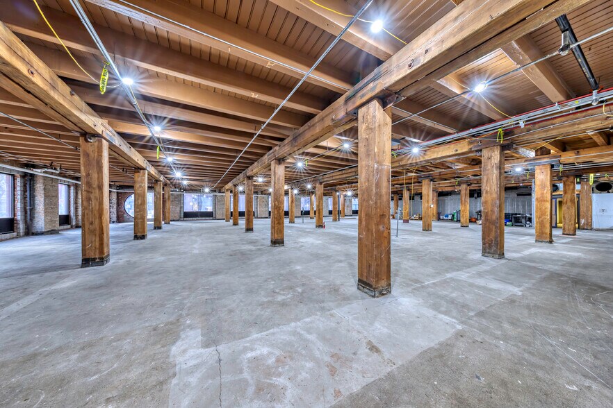 550 W Randolph St, Chicago, IL à louer - Photo de l’immeuble – Image 2 sur 7