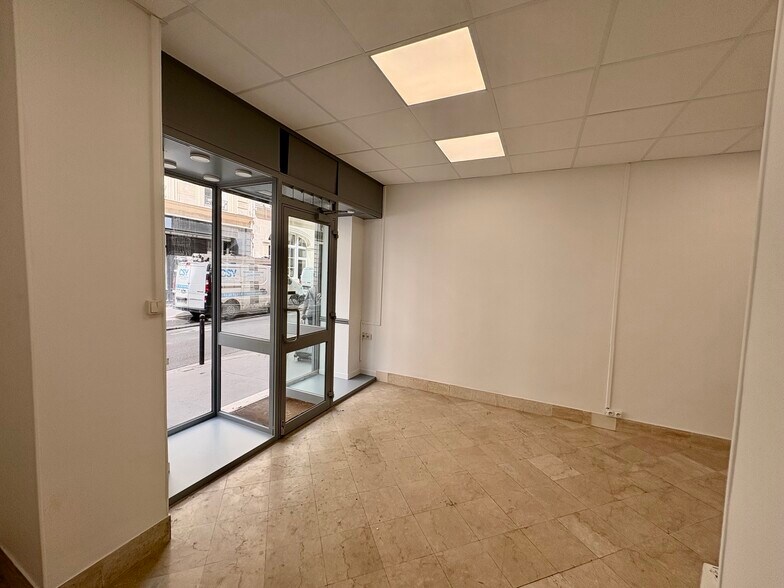 40 Rue De Trévise, Paris à louer - Photo de l’immeuble – Image 3 sur 8