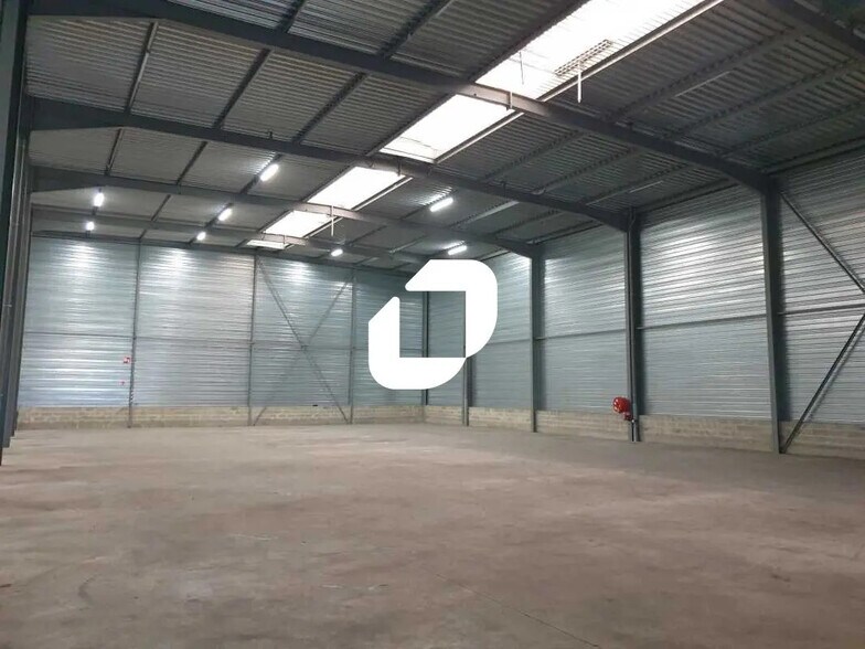 Bureau dans Vitry-sur-Seine à louer - Photo de l’immeuble – Image 1 sur 10