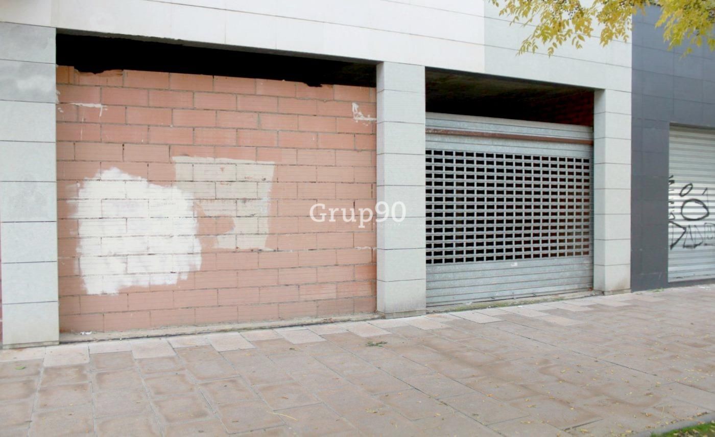 Local commercial dans Lleida, Lérida à louer Photo de la construction– Image 1 sur 11