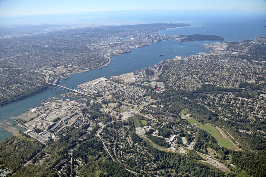 100 Forester St, North Vancouver, BC à louer - Aérien – Image 3 sur 3