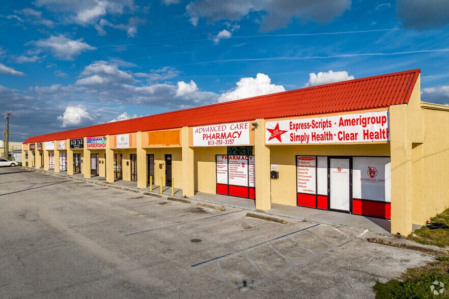 12811 Nebraska Ave N, Tampa, FL à louer - Photo principale – Image 1 sur 6