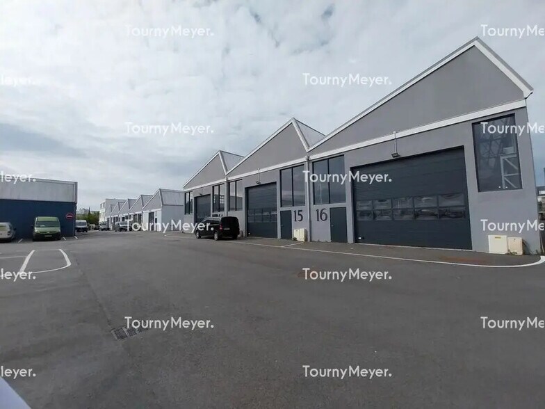 Local d’activités dans Brest à louer - Photo principale – Image 1 sur 6