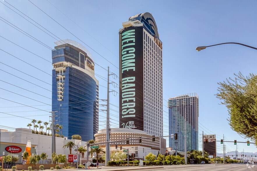 4321 W Flamingo Rd, Las Vegas, NV à louer - Photo de l’immeuble – Image 3 sur 4