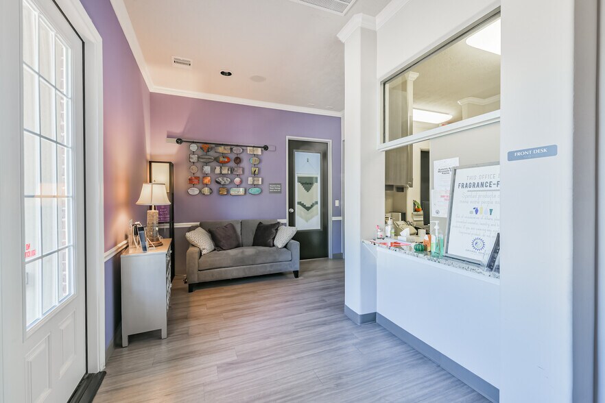 11439 Spring Cypress Rd, Tomball, TX à vendre - Photo intérieure – Image 2 sur 18