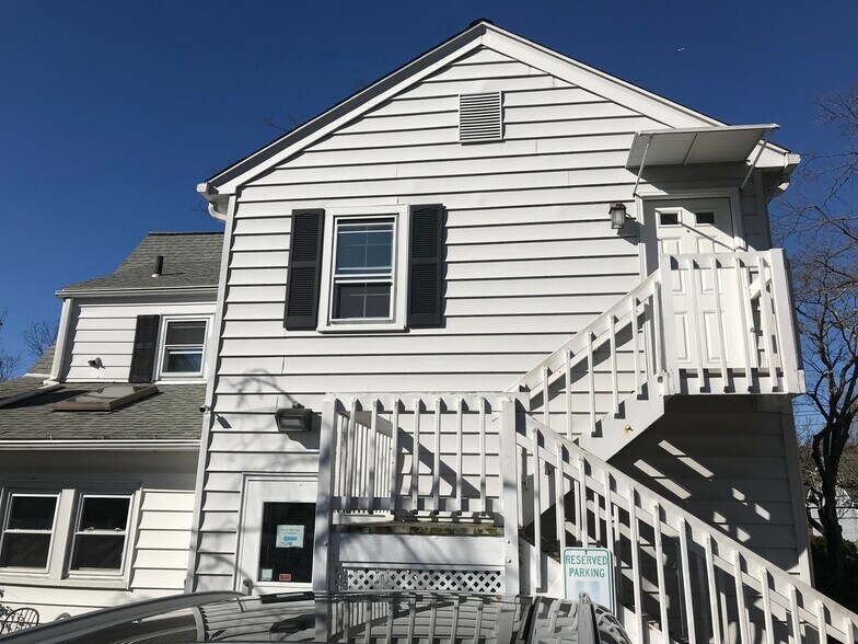 3 Field Rd, Cos Cob, CT à vendre - Photo de l’immeuble – Image 3 sur 26