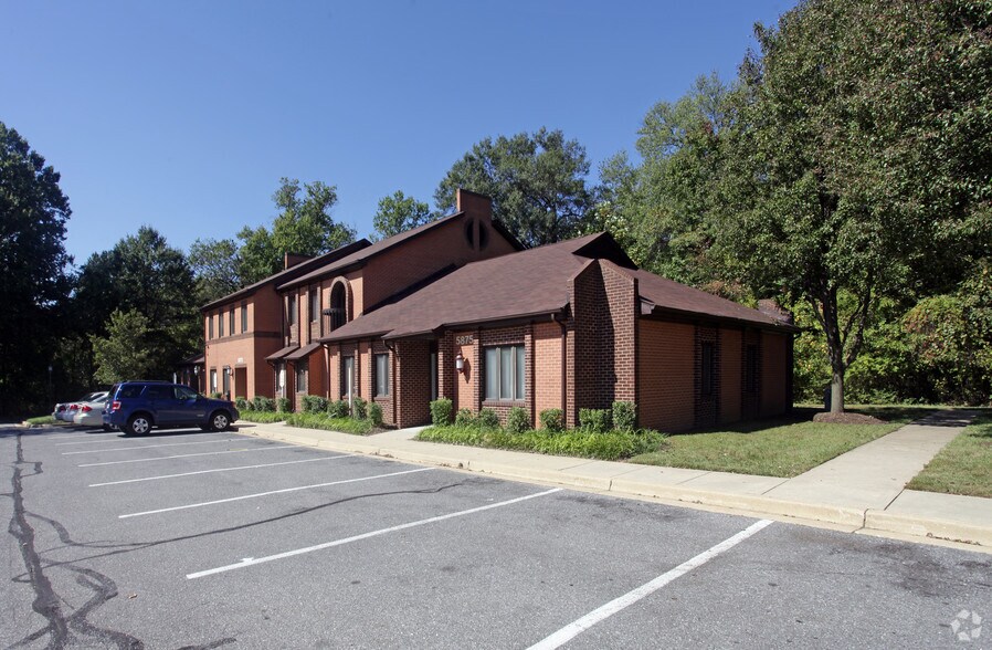 5875-5881 Allentown Rd, Suitland, MD à vendre - Photo principale – Image 1 sur 2