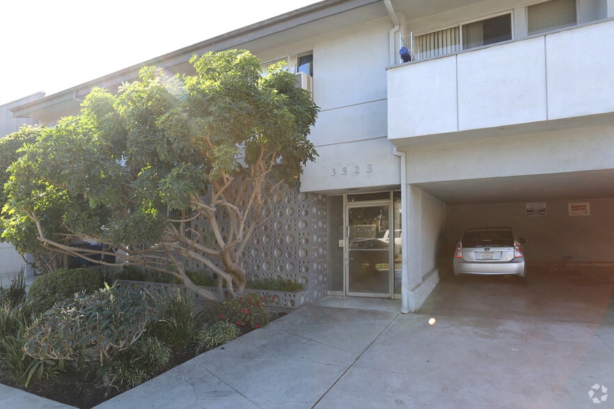 3525 Jasmine Ave, Los Angeles, CA à vendre - Photo de l’immeuble – Image 3 sur 8