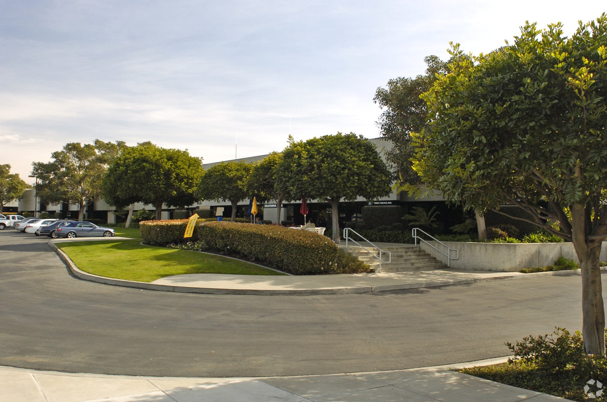 2237 Faraday Ave, Carlsbad, CA à louer Photo principale– Image 1 sur 13