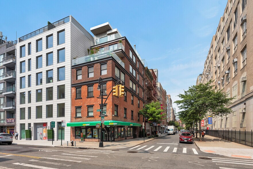 334 Grand St, New York, NY à vendre - Photo de l’immeuble – Image 3 sur 28