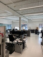 445 Plasamour Dr NE, Atlanta, GA à louer Photo intérieure– Image 2 sur 4