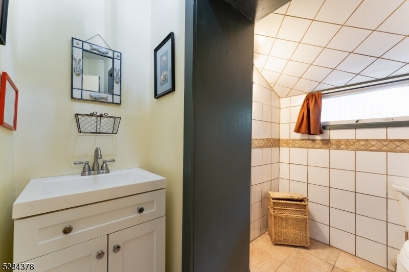 92 Water St, Milford, NJ à vendre - Photo intérieure – Image 3 sur 17