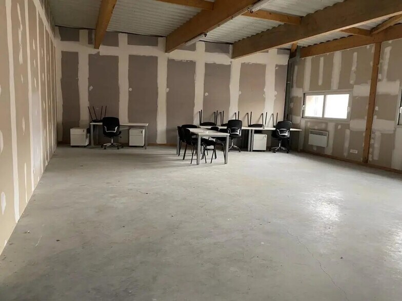 Bureau dans Gazeran à vendre - Photo de l’immeuble – Image 1 sur 5