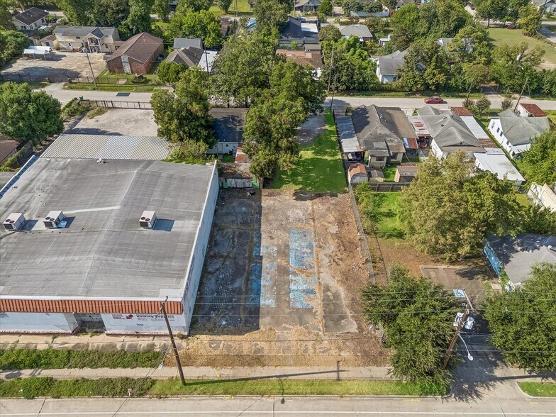 7003 Lyons ave, Houston, TX à vendre - Photo principale – Image 1 sur 9