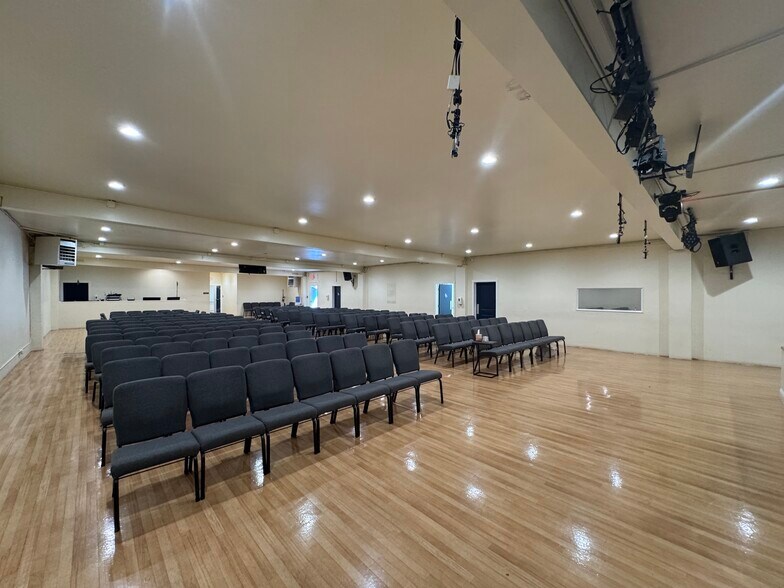 2618 San Pablo Ave, Berkeley, CA à louer - Photo de l’immeuble – Image 3 sur 24