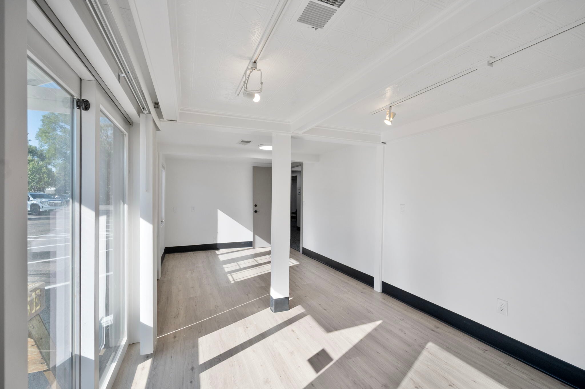 4740 N 42nd Ave, Golden Valley, MN à louer Photo intérieure– Image 1 sur 5