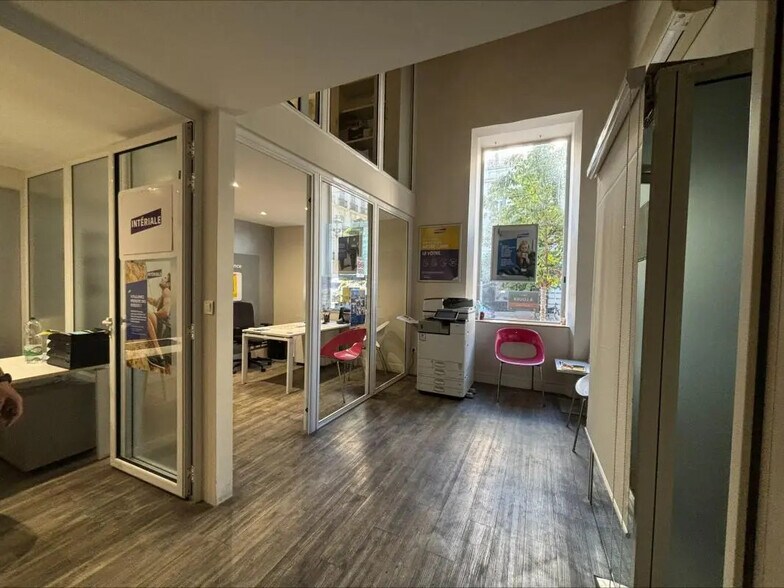 94 Avenue Vauban, Toulon à louer - Photo de l’immeuble – Image 2 sur 9