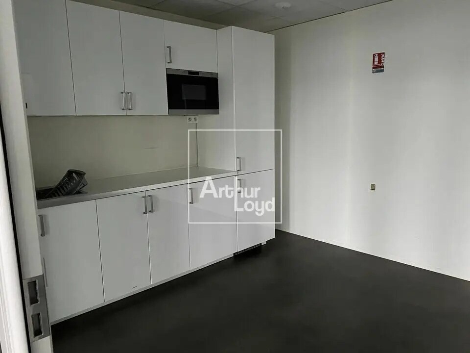 Bureau dans Lieusaint à louer Photo intérieure– Image 1 sur 8