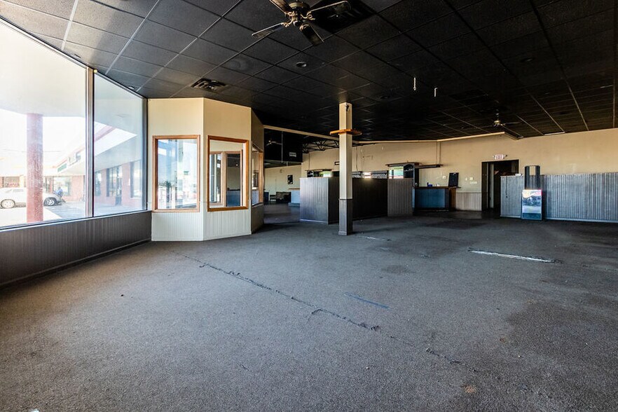 1195 Lincoln Ave, Lockport, NY à louer - Photo de l’immeuble – Image 3 sur 11