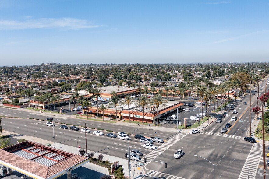 2096 W La Habra Blvd, La Habra, CA à louer - Aérien – Image 2 sur 8