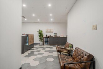 100 Rd Amherst, Beaconsfield, QC à louer Photo intérieure– Image 1 sur 7