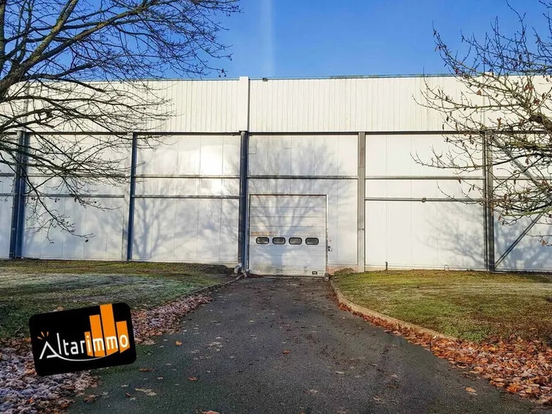 Industriel/Logistique dans Gellainville à louer - Photo de l’immeuble – Image 1 sur 3
