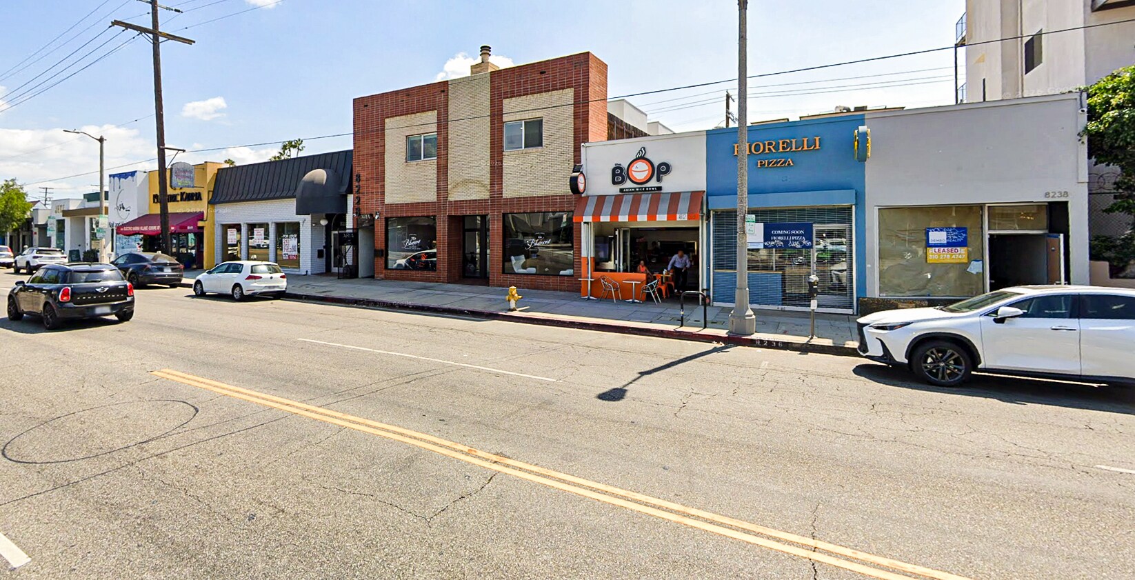 8228-8232 W 3rd St, Los Angeles, CA à louer Photo de l’immeuble– Image 1 sur 10