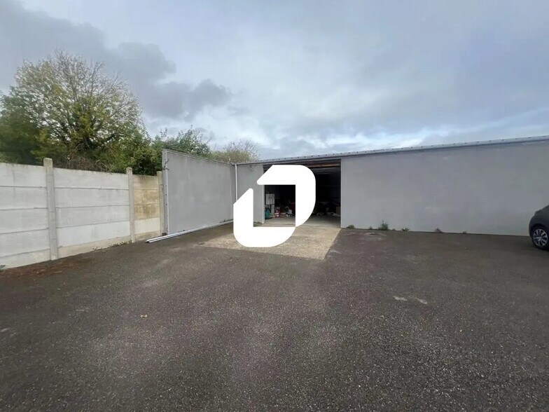 Local d’activités dans Vermelles à louer - Photo de l’immeuble – Image 1 sur 5