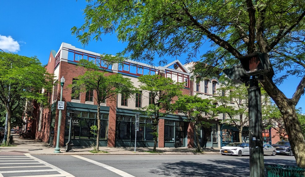47, 53-55 Congress Street, Troy, NY à vendre - Photo de l’immeuble – Image 1 sur 209