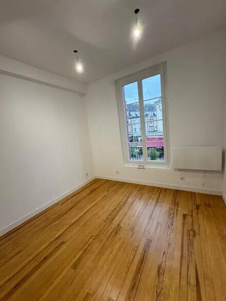 Bureau dans Évreux à vendre - Photo intérieure – Image 3 sur 6