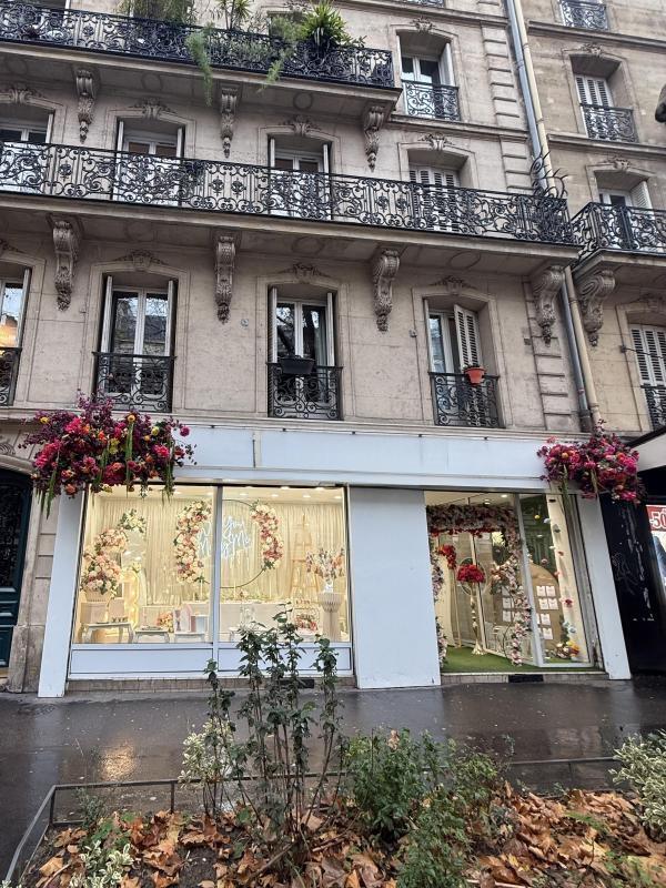 Local commercial dans Paris à vendre Photo de l’immeuble– Image 1 sur 12