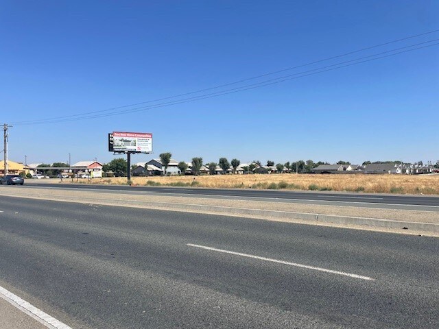 W. Riggin, Visalia, CA à louer - Photo de l’immeuble – Image 3 sur 4
