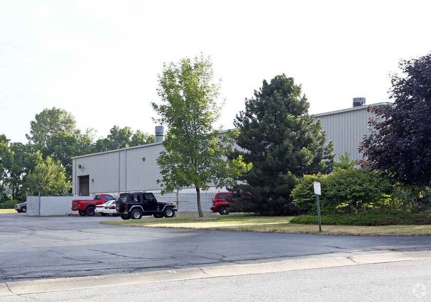 6255 Suder Ave, Toledo, OH à louer - Photo de l’immeuble – Image 2 sur 4