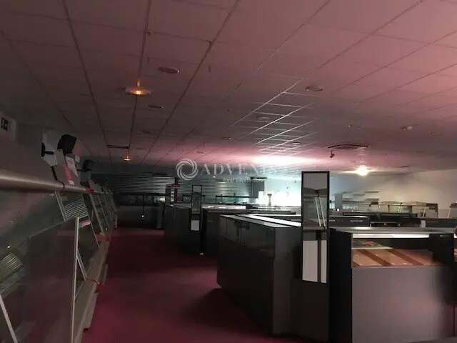 Plus de détails pour Local commercial à louer