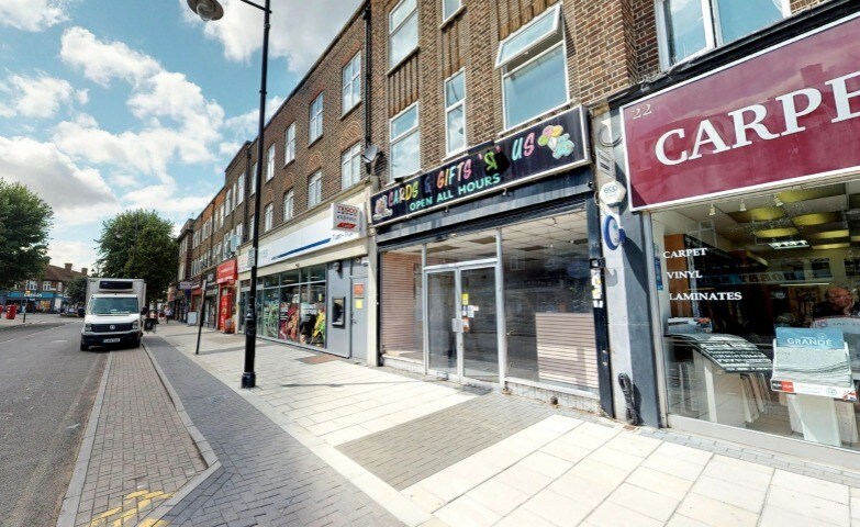 21 Elm Park Ave, Hornchurch à louer Photo principale– Image 1 sur 4