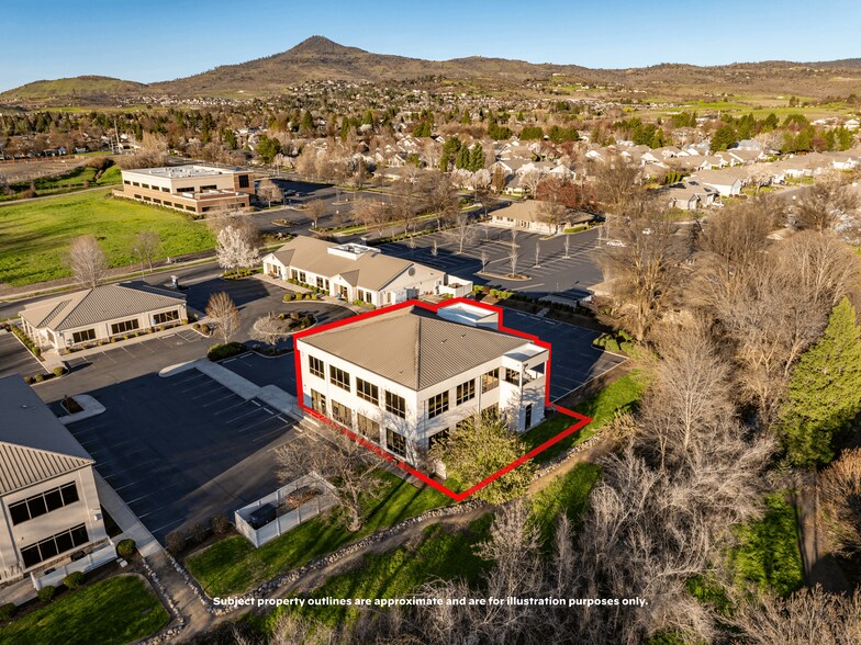 3156 State St, Medford, OR à vendre - Photo de l’immeuble – Image 2 sur 96