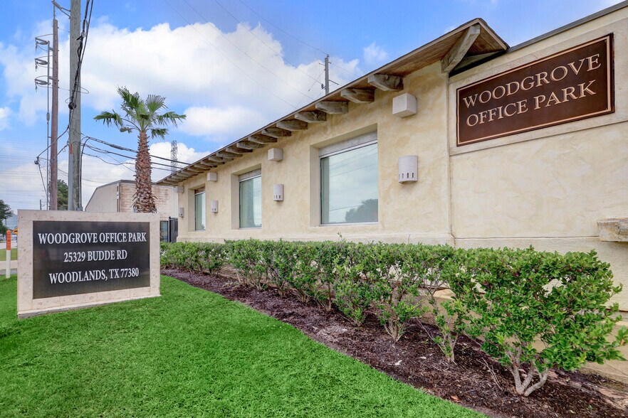25329 Budde Rd, The Woodlands, TX à louer - Photo de l’immeuble – Image 1 sur 21