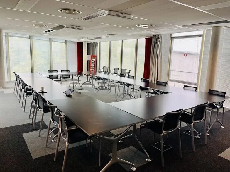 Local commercial dans Bordeaux à louer - Photo de l’immeuble – Image 2 sur 6