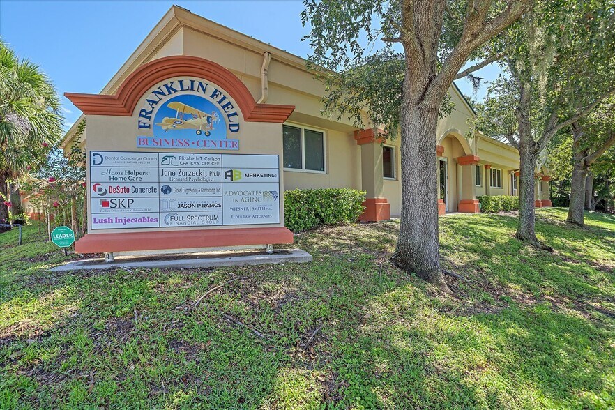 202 N Rhodes Ave, Sarasota, FL à vendre - Photo de l’immeuble – Image 3 sur 8