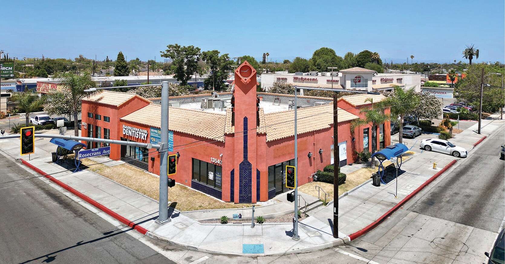 13528-13542 Lakewood Blvd, Bellflower, CA à vendre Photo de l’immeuble– Image 1 sur 11