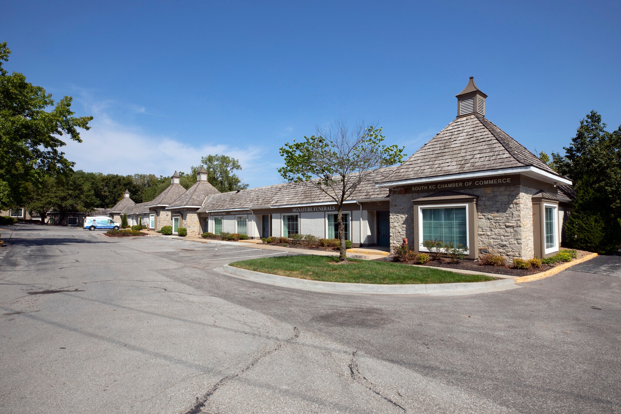 400 E Bannister Rd, Kansas City, MO à louer Photo principale– Image 1 sur 11