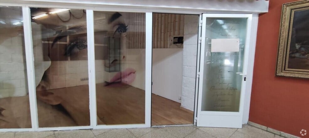 Immeuble residentiel dans Móstoles, Madrid à vendre - Photo principale – Image 1 sur 1