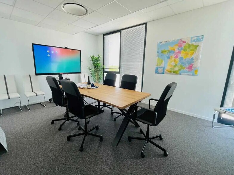 Bureau dans Saint Nazaire à louer - Photo de l’immeuble – Image 1 sur 7