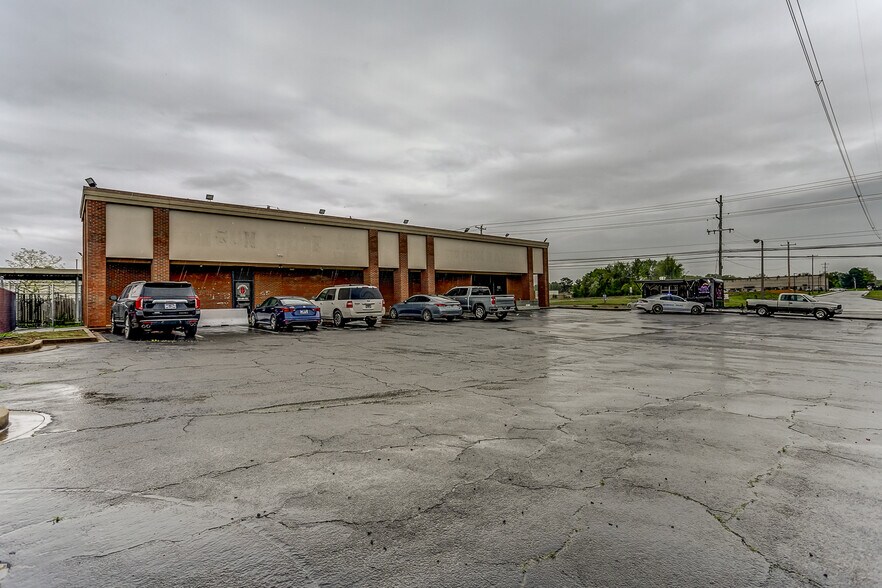 6920 Winchester Rd, Memphis, TN à vendre - Photo de l’immeuble – Image 1 sur 26