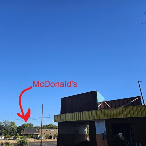 720 E Rosedale St, Tyler, TX à louer - Photo de l’immeuble – Image 2 sur 12