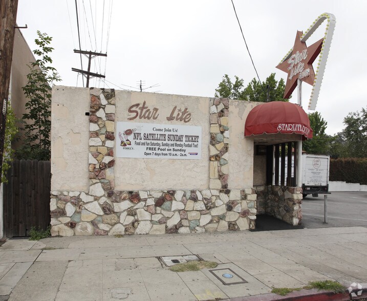 11411 Moorpark St, North Hollywood, CA à louer - Photo de l’immeuble – Image 2 sur 8