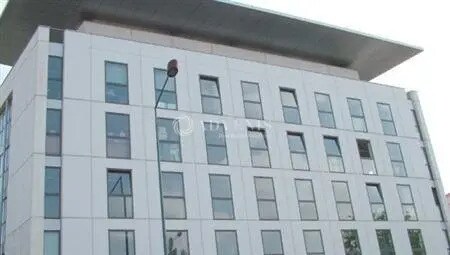 Bureau dans Rueil-Malmaison à vendre - Photo de l’immeuble – Image 2 sur 9