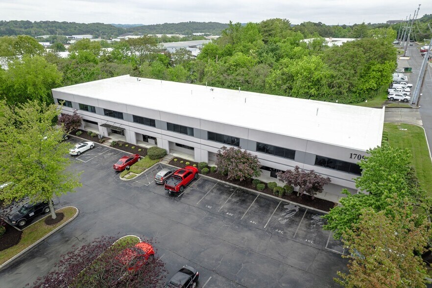 1709 Midpark Rd, Knoxville, TN à vendre - Photo de l’immeuble – Image 1 sur 25
